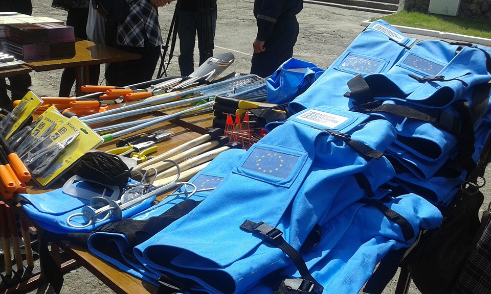 ЕС передал Украине технику для разминирования на сумму 200 тысяч евро